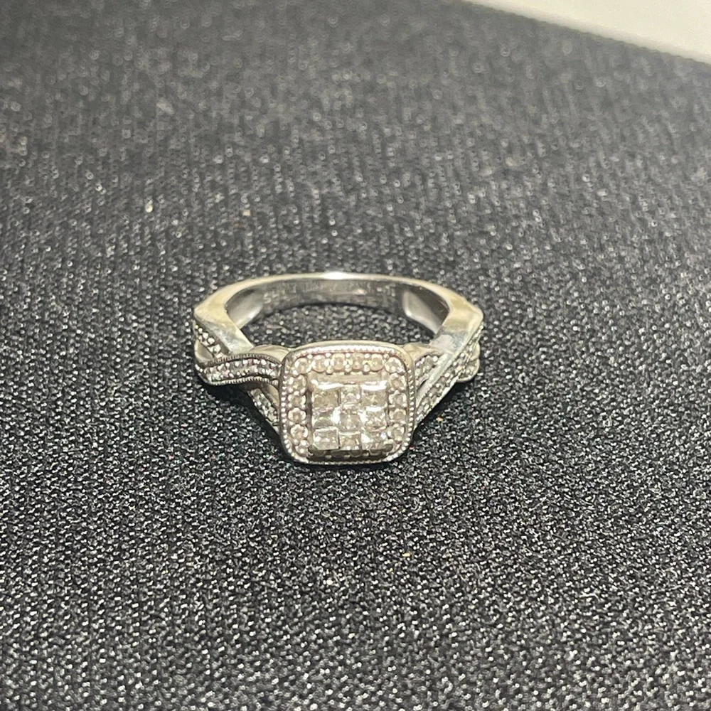 Wedding Ring Set - Picture 5 of 6
